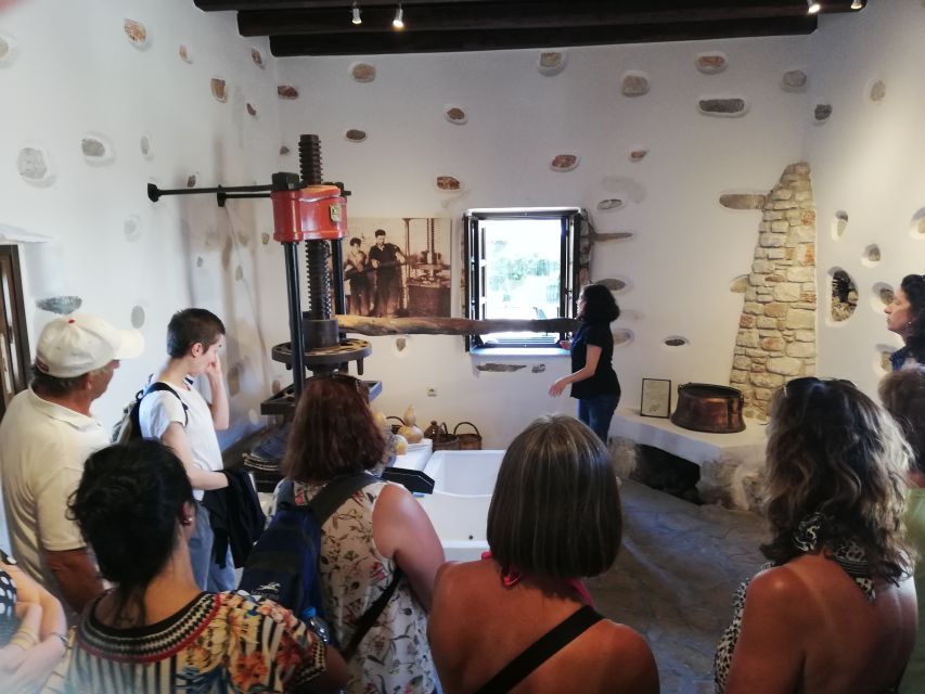 Naxos Island: Full–Day Historical Bus Tour - Morning pickup and the road into inland Naxos