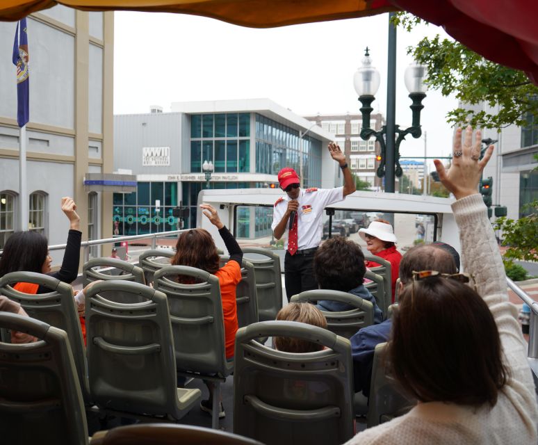 New Orleans: 2 or 3 Day Hop-On Hop-Off Bus with Walking Tour - The Arts District, riverfront, and Canal Place