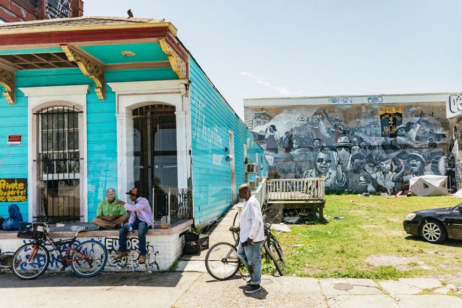 New Orleans: Sightseeing Bus Tour - City Park, beignets, and Lake Pontchartrain