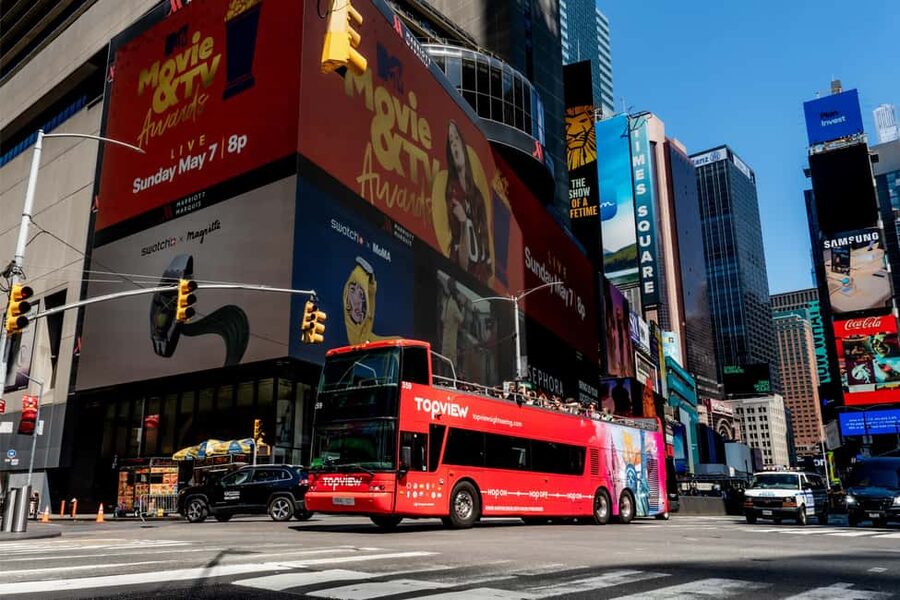 New York City: 24 or 48-hour Hop-on Hop-off Bus Tour - Start at Times Square, but do not stay trapped there
