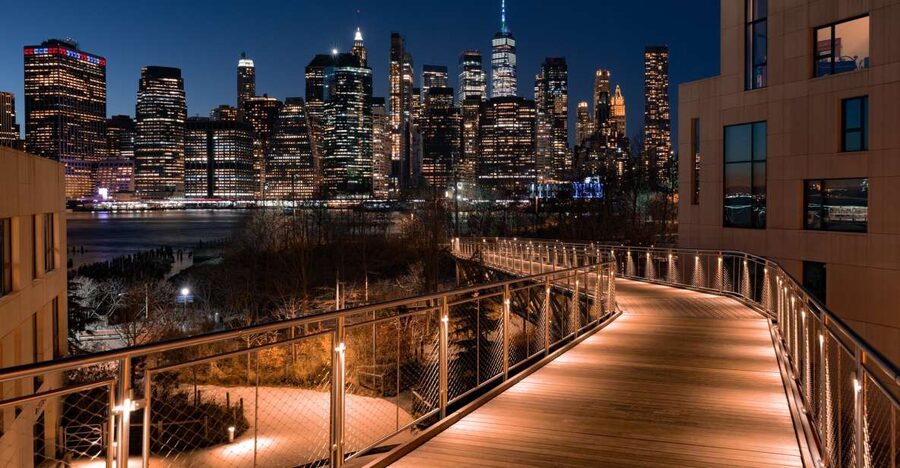 New York City: Night Skyline Bus Tour with Pizza Slice - Why this night tour works for first-time New York visitors