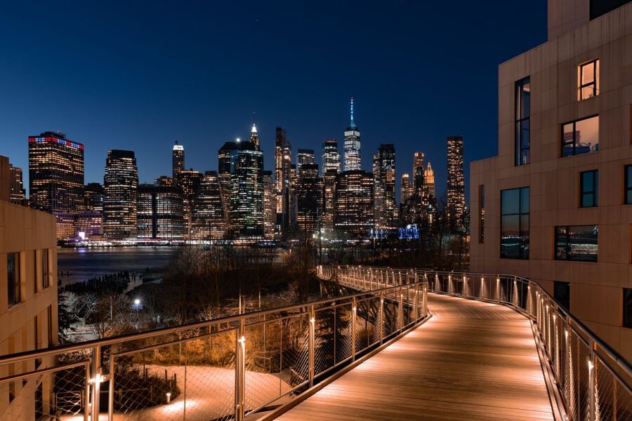 New York City: Night Skyline Bus Tour with Pizza Slice - Hoboken pizza with a Manhattan view