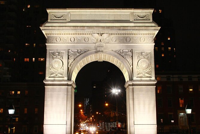 New York Night Tour: Open Top Bus Tour by TopView® - Crossing Brooklyn Bridge after dark
