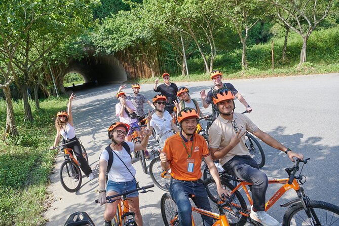 Ninh Binh Day Trip: Bai Dinh-Trang An-Mua Cave, Buffet, Boat, Bus - Mua Cave and the 500-step test