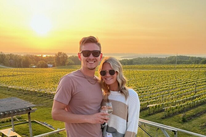 NON BUS Traverse City Old Mission Sunset Wine & Distillery Tour - A relaxed route through Old Mission Peninsula