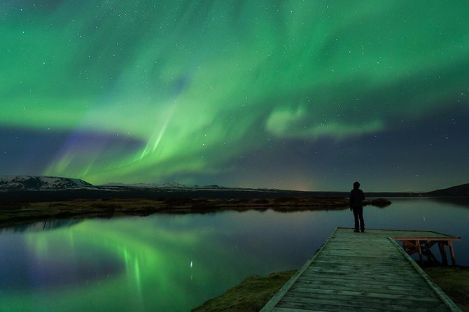 Northern Lights Guided Bus Tour from Reykjavik - Cold, waiting, and basic comfort