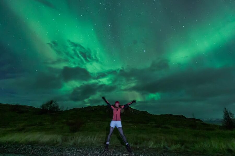 Northern Lights in Mini Bus, Photos, Hot Cocoa and Pastries - Should you book it?