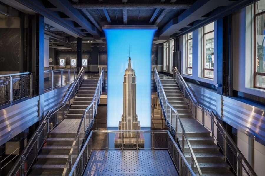 NY: Statue of Liberty, Empire State, and Hop-on Hop-off Tour - Reaching the Empire State Building