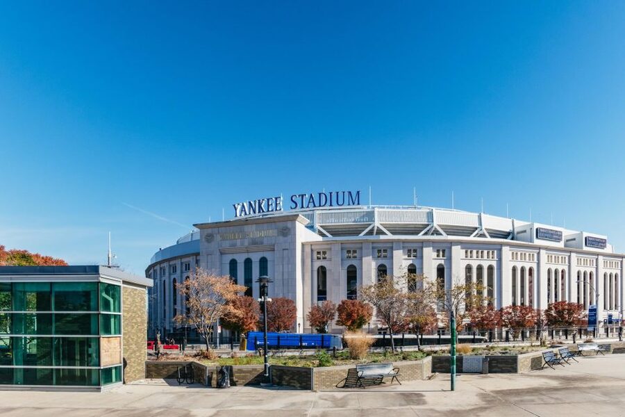 NYC: Brooklyn, Bronx, Queens Sightseeing Bus Tour - DUMBO brings the best skyline photographs