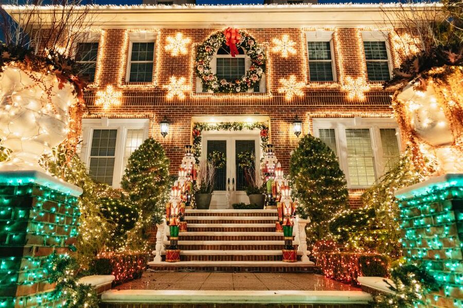 NYC: Dyker Heights Christmas Lights & Skyline View Bus Tour - Battery Park City at sunset