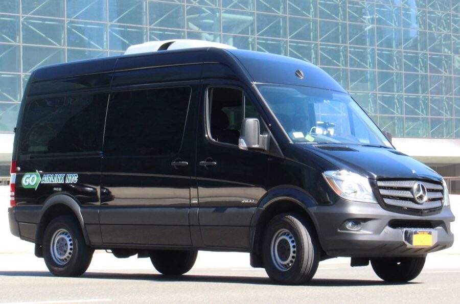 NYC: Gray Line Guided 5 Hour Manhattan Premium Bus Tour - Thirty minutes on the High Line