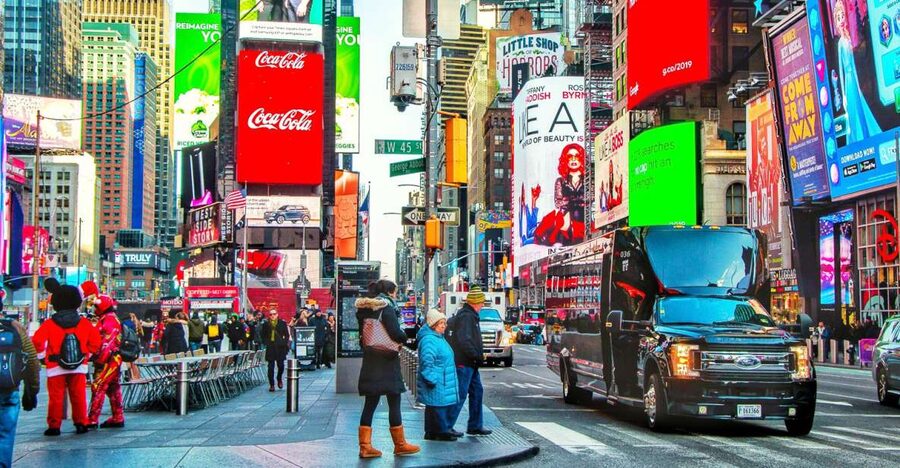 NYC: Guided Bus and Walking Tour with Staten Island Ferry - A practical first look at New York