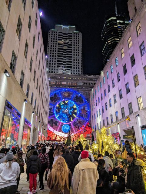 NYC: Holiday Lights Guided Bus Tour - Rockefeller Center and the end of the evening