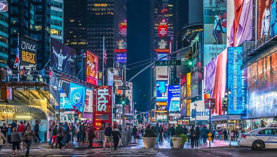 NYC: Skyline Night Tour on Double-Decker Bus - Who should book this night ride?