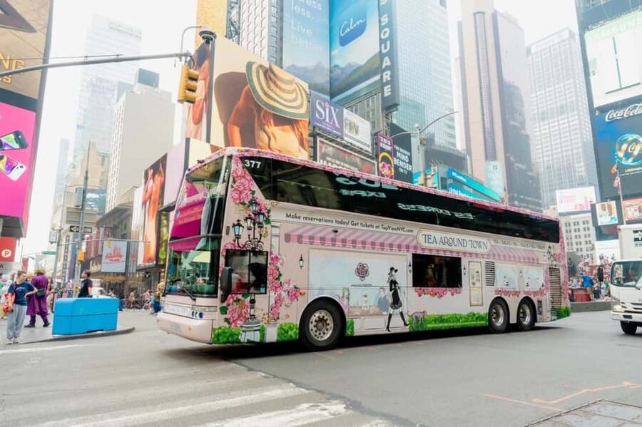 NYC: Tea Around Town Bus Tour with Live Entertainment - What happens during the 90-minute ride
