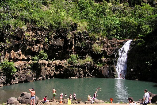 Oahu North Shore Experience: Activities, Waterfall & Free Time - Crossing the Windward side of Oahu