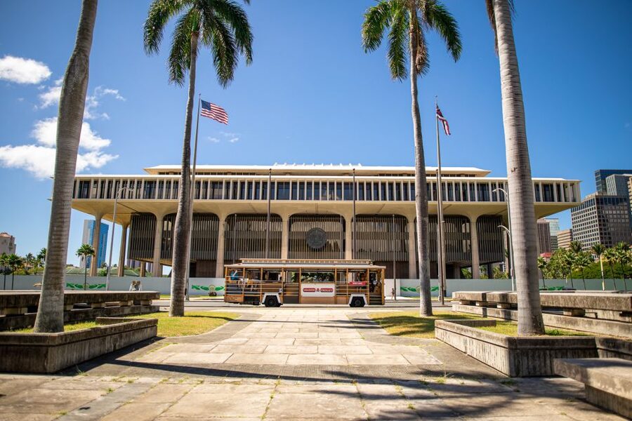 Oahu: Waikiki Trolley Hop-on Hop-off All-Line Pass - Green Line: Diamond Head and KCC Farmers’ Market