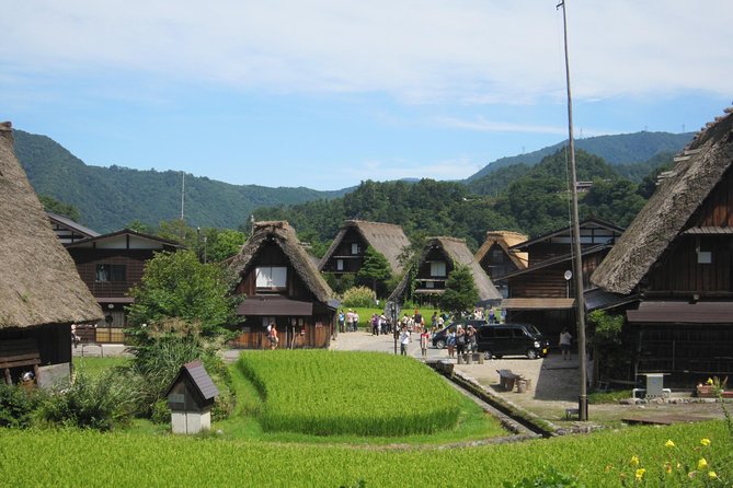 [One-day bus tour departing from Kanazawa Station] Shirakawa-go and Gokayama - Two World Heritage Villages Enjoyable Bus Tour - Gokayama Ainokura and its quieter rhythm