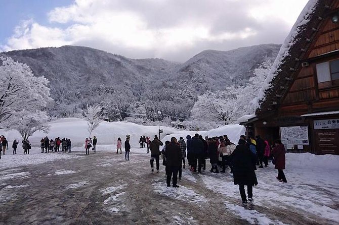 [One-day bus tour departing from Kanazawa Station] Shirakawa-go/Takayama tour platinum route bus tour - The return to Kanazawa at 5:15 p.m.