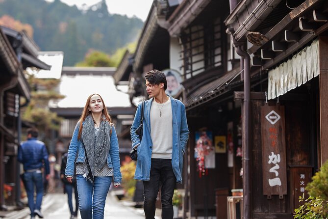 One Way Bus from Kanazawa to Takayama with a stop at Shirakawago - Booking details worth knowing