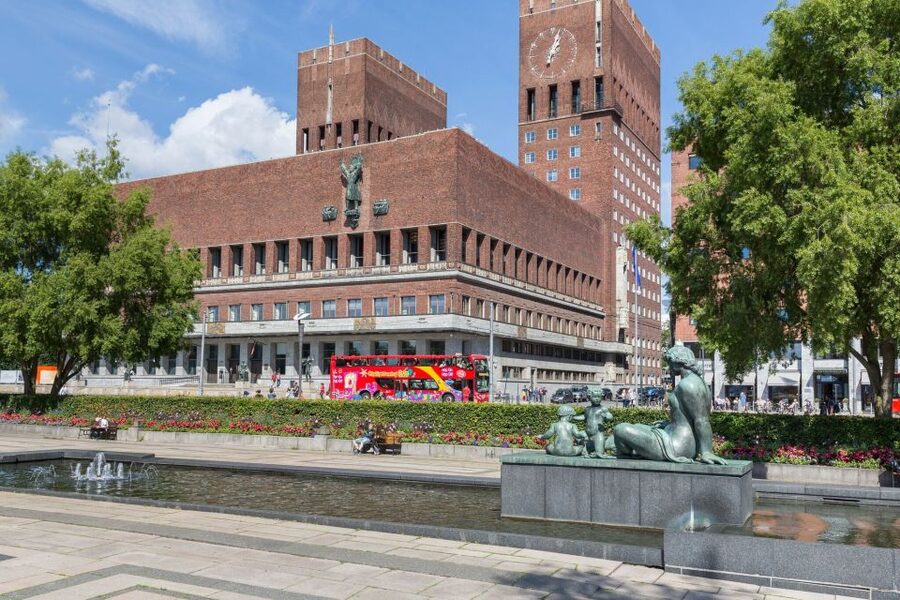 Oslo: City Sightseeing Hop-On Hop-Off Bus Tour - Cruise terminals and harbor stops