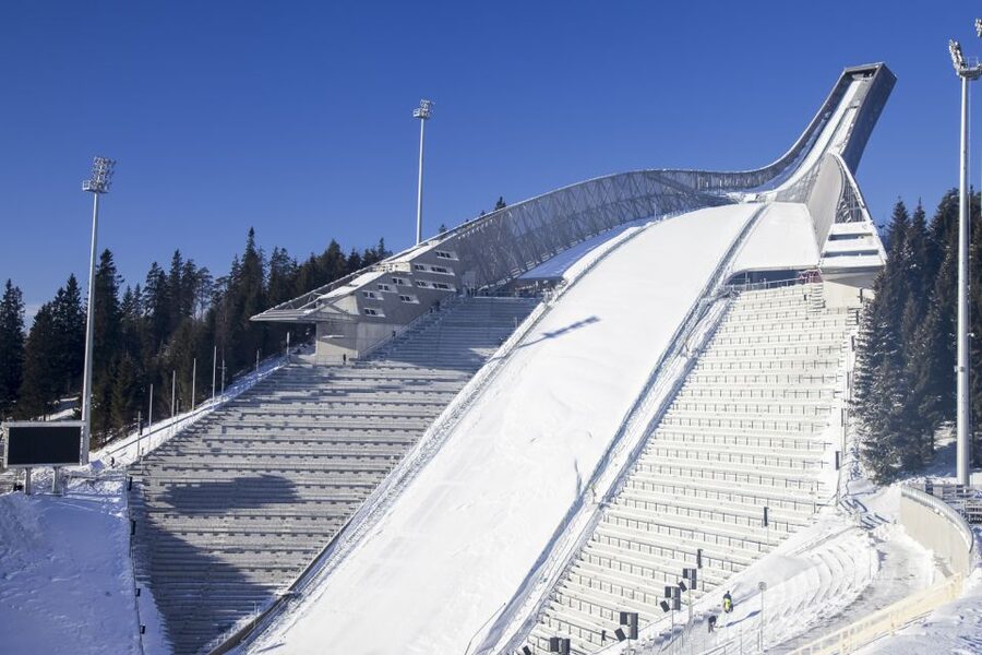 Oslo: Grand City Sightseeing Tour by Bus with Fjord Cruise - Holmenkollen gives you Oslo from above