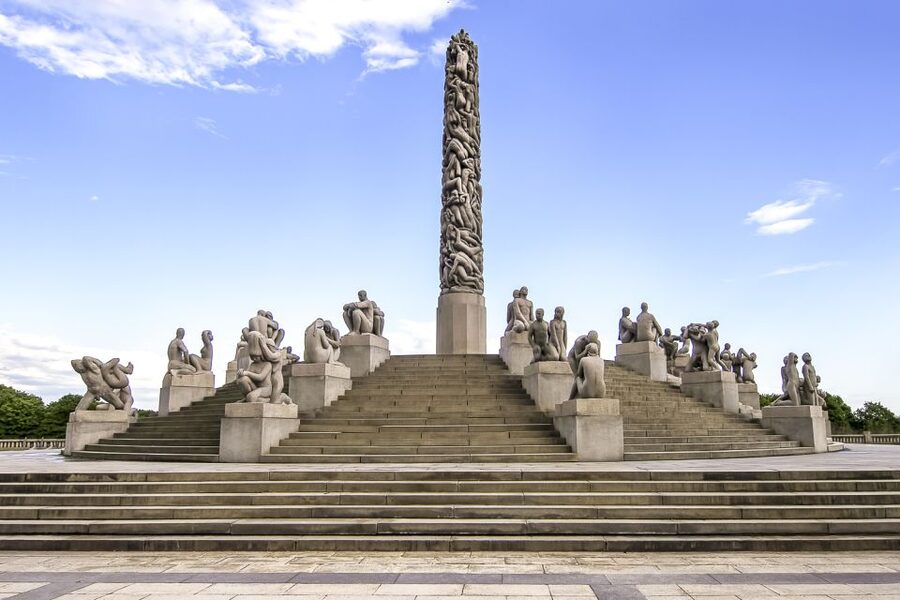 Oslo: Grand City Sightseeing Tour by Bus with Fjord Cruise - The guides make a real difference
