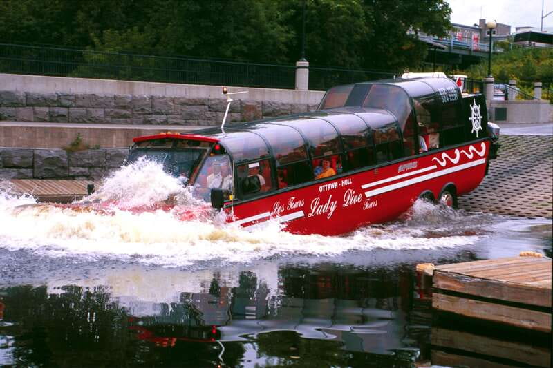 Ottawa: Bilingual Guided City Tour by Amphibious Bus - What you see during the 40-minute road tour