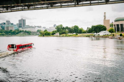 Ottawa: Bilingual Guided City Tour by Amphibious Bus