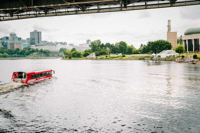 Ottawa: Bilingual Guided City Tour by Amphibious Bus - The moment the amphibious bus enters the river