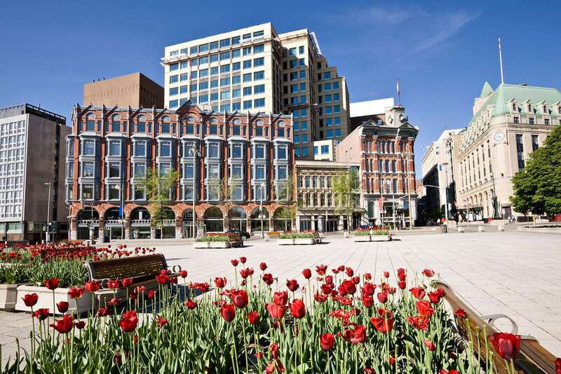 Ottawa: Hop-On Hop-Off Guided City Tour Pass - Parks, the RCMP stables, and the less essential stops