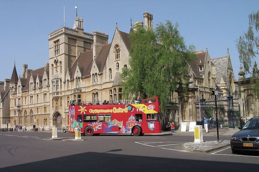 Oxford: City Sightseeing Hop-On Hop-Off Bus Tour - Starting near the railway station and Oxford Castle