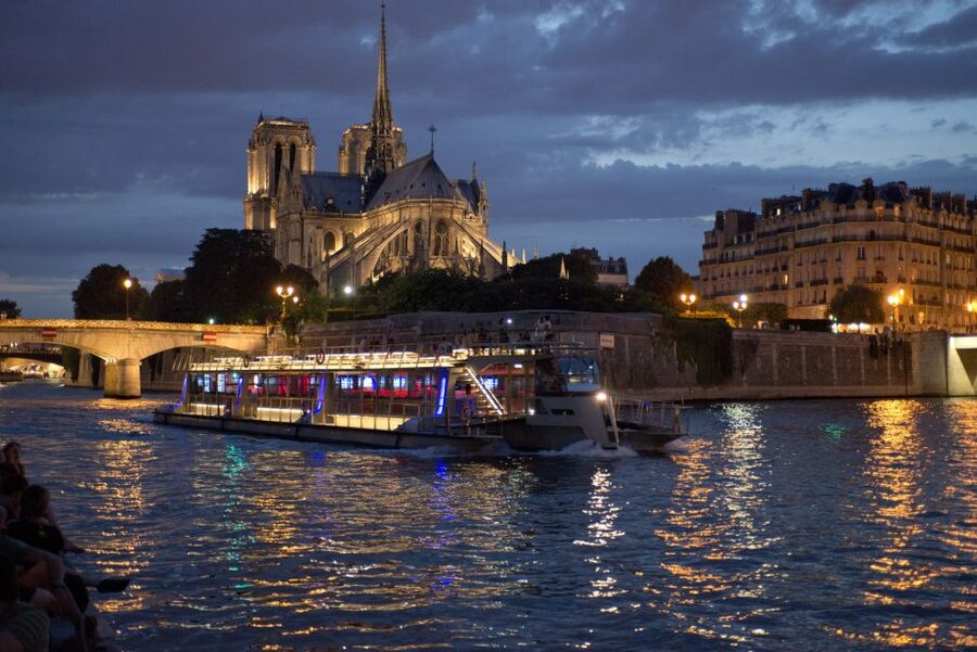 Paris: Big Bus Hop-on Hop-off Tour and Seine River Cruise - Start with the bus for a fast Paris orientation