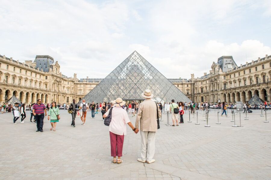 Paris: Big Bus Hop-on Hop-off Tour & Panoramic Night Tour - Paris by bus, with the Eiffel Tower as your anchor