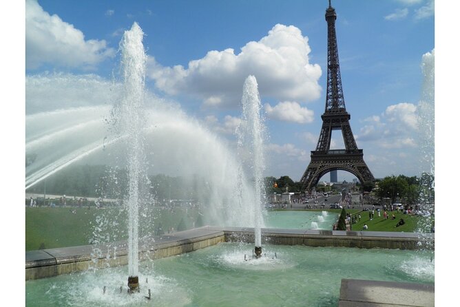 Paris by Rail with Sightseeing Bus and River Seine Lunch Cruise - The Champs-Élysées and Place de la Concorde