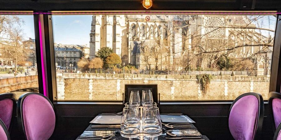 Paris: Champs Elysées Bus Toqué w/Lunch & Glass of Champagne - Who should book this experience?