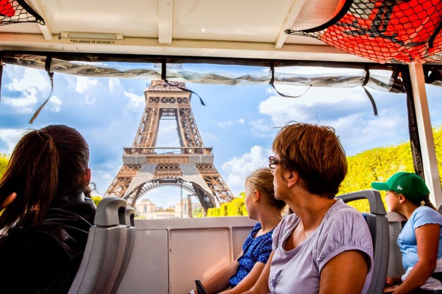 Paris: City and River Seine Tour on an Amphibious Bus - What the ride feels like for families