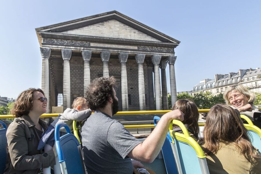 Paris: Hop-on Hop-off Bus Tour & Seine Cruise Bundle Tour - Timing, traffic, and seasonal service