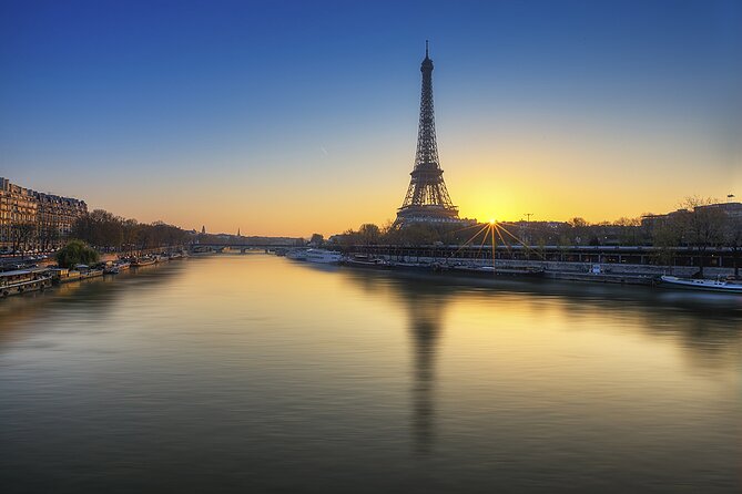 Paris Lights Evening Bus Tour with Eiffel Tower Summit Option - Trocadéro and the Eiffel Tower moment