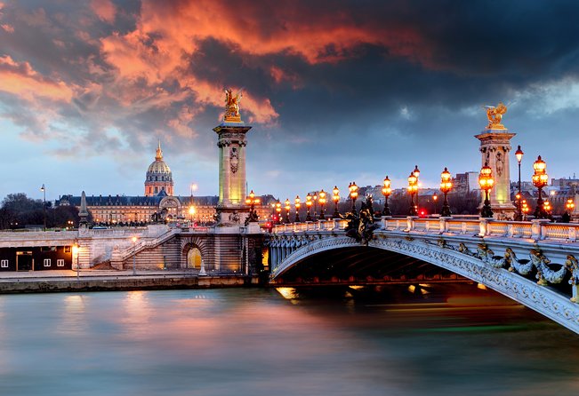 Paris Lights Evening Bus Tour with Eiffel Tower Summit Option - Les Invalides, Pont Alexandre III, and the Seine