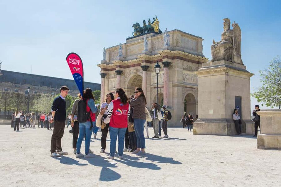 Paris: Louvre Museum Access with Host and Hop-On Hop-Off Bus - The biggest limitation: hosted access is not a guided museum tour