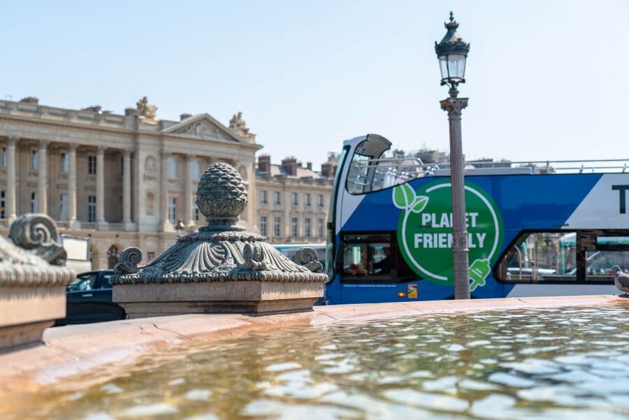 Paris: Tootbus Kids Bus Tour Experience - Opera and the first stretch through central Paris