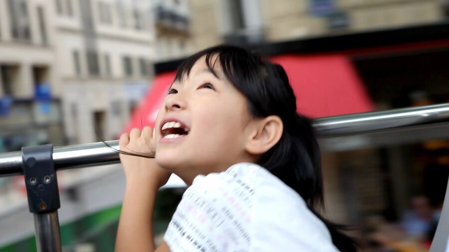 Paris: Tootbus Kids Bus Tour Experience - Arc de Triomphe and the western end of the route