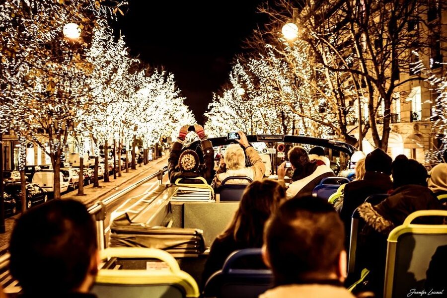 Paris: Tootbus Open-Top Christmas Bus Tour - The four Tootwalks add useful time on foot