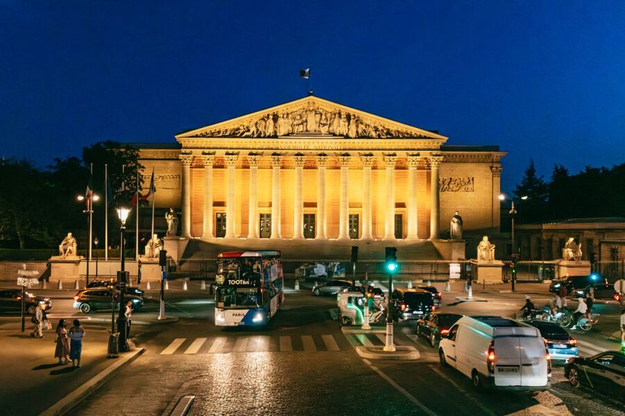 Paris: Tootbus Panoramic by Night Bus Tour with Audioguide - Place de la Concorde and the Champs-Élysées