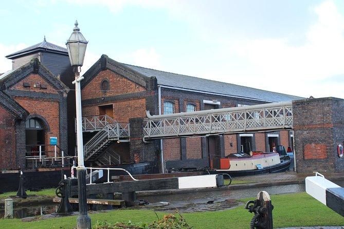 Peaky Blinders Coach Tour of Outer Liverpool & The Wirral - Stanley Park and the wider Liverpool route