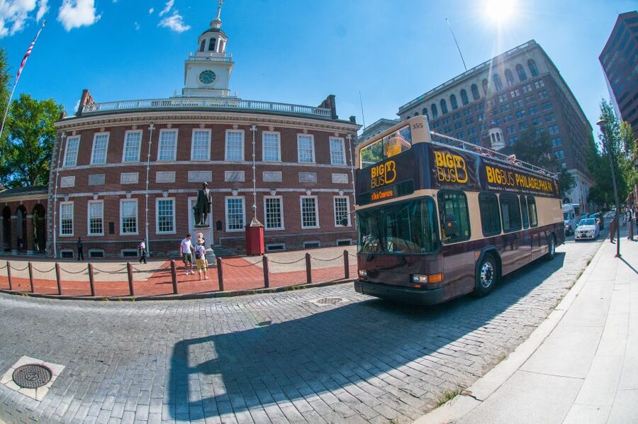 Philadelphia: Double-Decker Sightseeing Bus Tour - The Parkway museums and the Rocky Steps