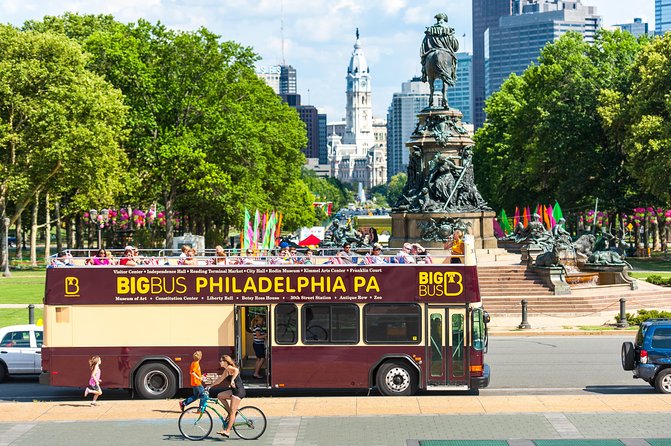 Philadelphia Hop-On Hop-Off City Tour - Benjamin Franklin Parkway’s museums and churches