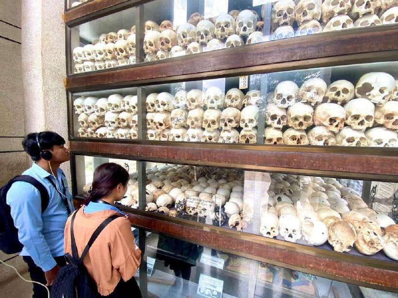 Phnom Penh: Killing Fields and Prison S21 Bus Tour - S21 Prison: one hour and 15 minutes inside the former school