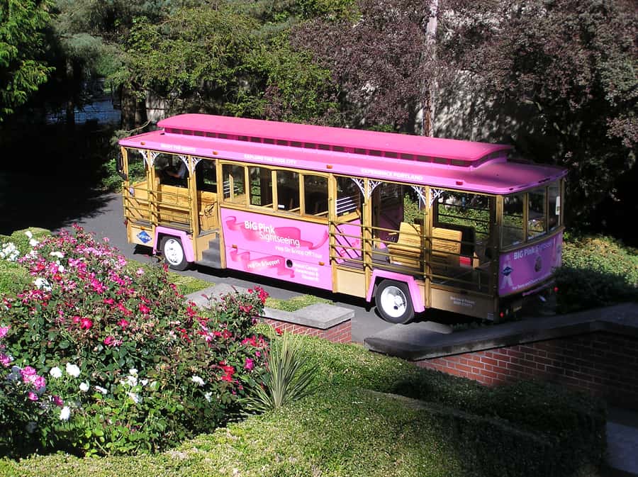 Portland, Oregon: Pink Trolley Hop-On Hop-Off Tour - What the pink trolley adds to Portland sightseeing